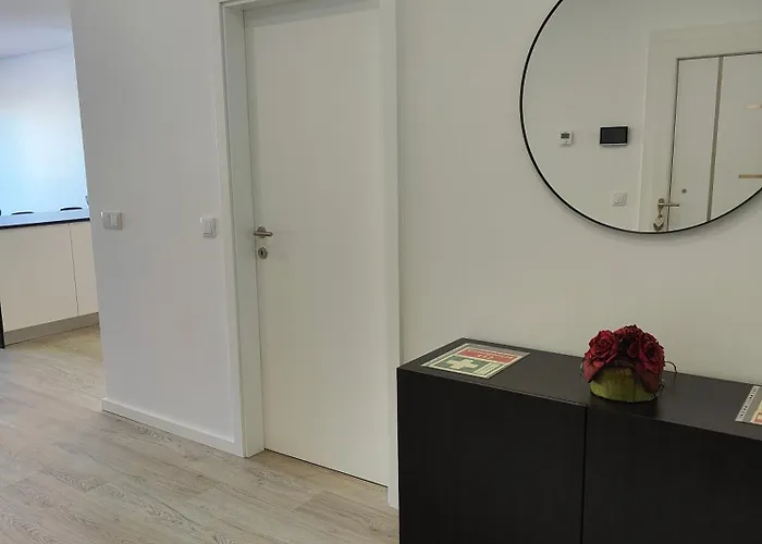 Loreto House Апартаменты Браганса